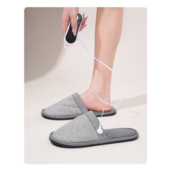 pantofles-masaz-me-ilektrodiegersi-kai-tilecheiristirio-rythmizomeni-entasi-leitourgia-masaz-t7749-gforgadget8-1200x1200 Παντόφλες Μασάζ Με Ηλεκτροδιέγερση Και Τηλεχειριστήριο – Ρυθμιζόμενη Ένταση & Λειτουργία Μασάζ